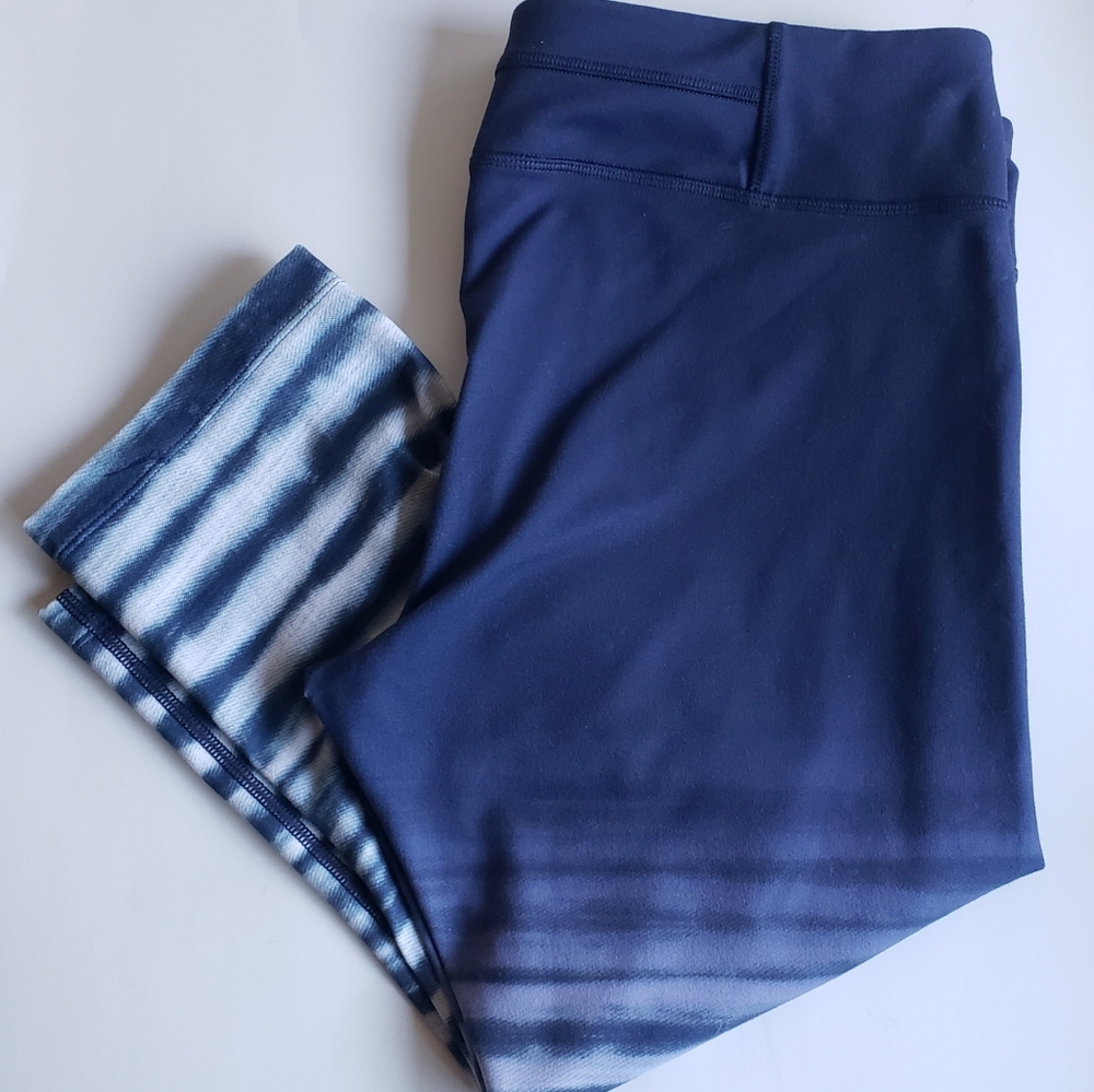 Under Armour All Season Gear Women's Capri XL EUC